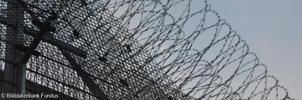 Gefängniszaun
