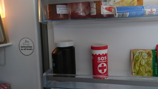 Die SOS-Info-Dose der Diakonie im Kühlschrank kann Leben retten – Sie sorgt für notwendige Informationen und Zeitgewinn.  